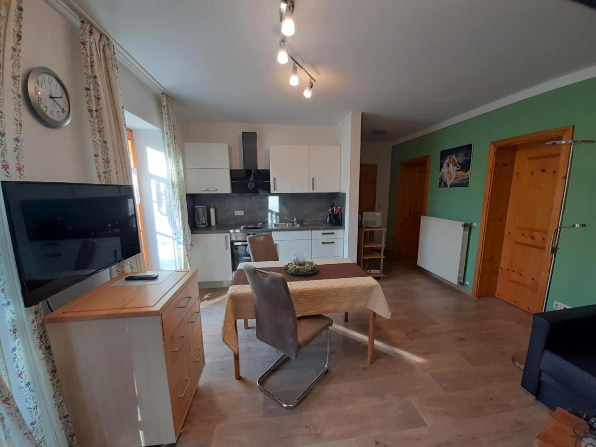Ferienwohnung Beate Zierer Eslarn Esterno foto